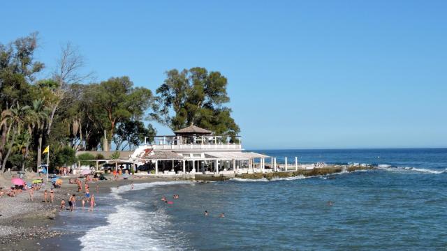 Los Baños del Carmen forman el mascarón de proa del litoral malagueño.