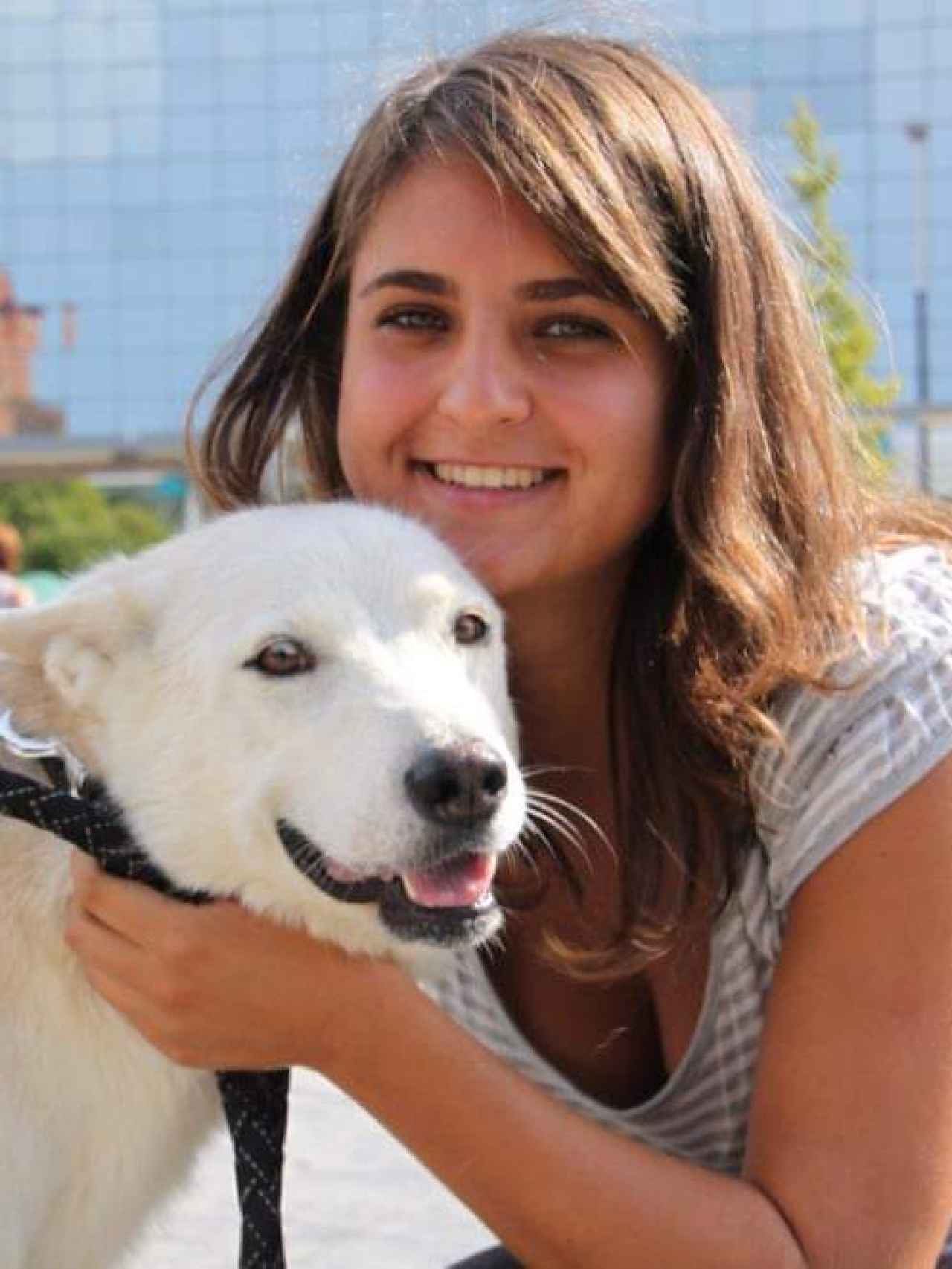 Xenia Terán, veterinaria licenciada en la Universidad Autónoma de Barcelona.