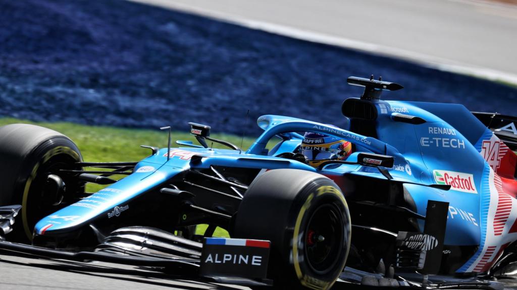 Fernando Alonso en el trazado de Silverstone