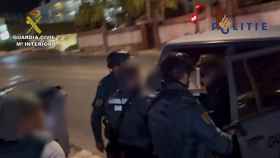 Momento de la detención del presunto sicario en Torremolinos.