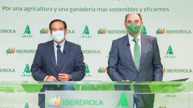 Pedro Barato e Ignacio Galán han firmado un convenio de colaboración en materia de energía