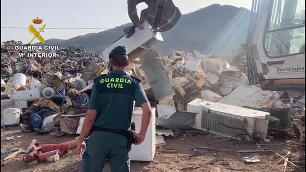 Material incautado por la Guardia Civil en la operación 'Redivivu'.