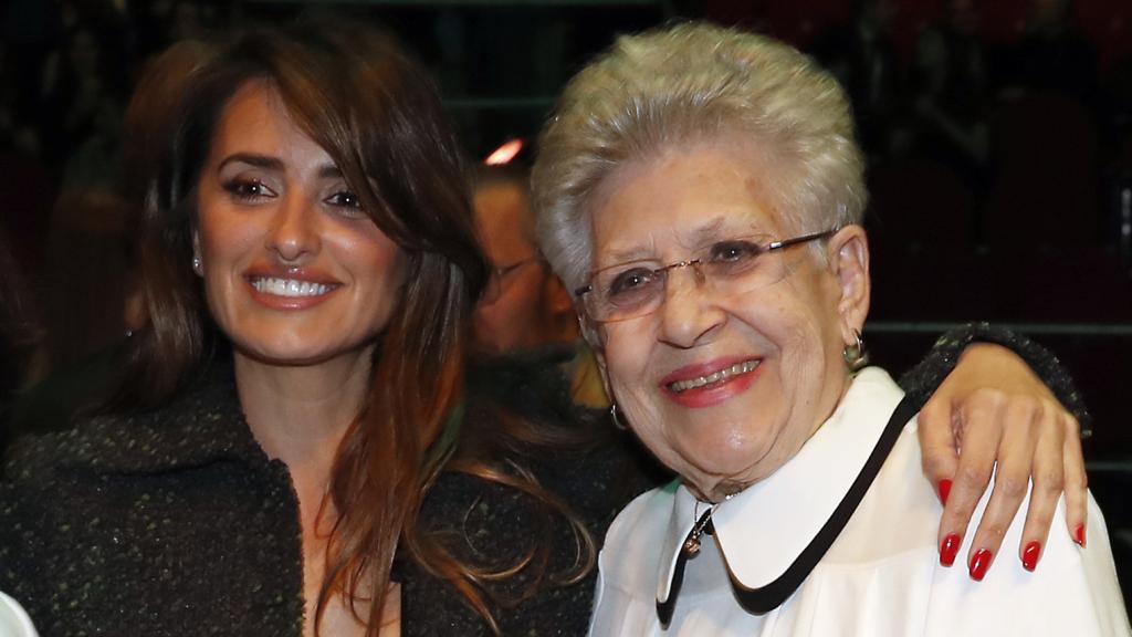 Penélope Cruz junto a Pilar Bardem.