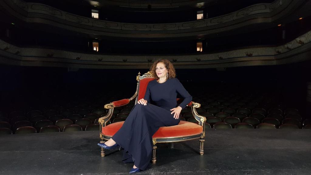 Toñi Martín-Zarco en el Teatro Principal, donde se proclamará a la Bellea del Foc el sábado.