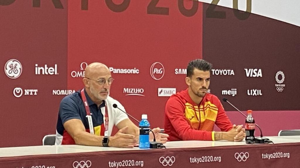 Luis de la Fuente y Dani Ceballos en la rueda de prensa previa al partido contra Japón