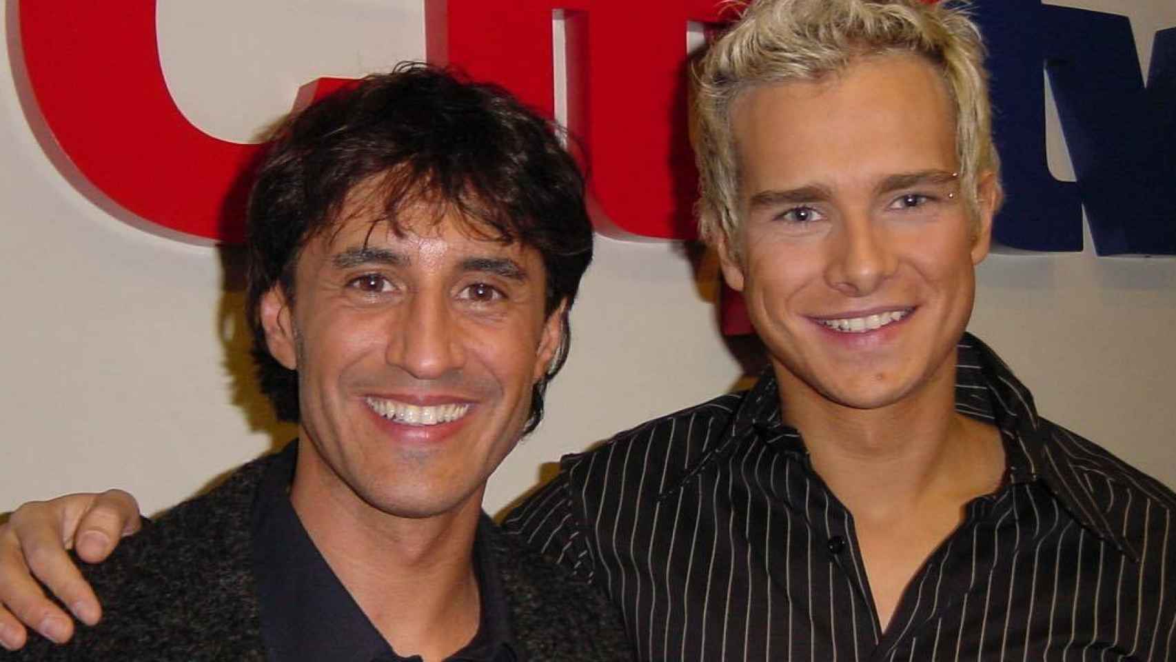 Enric, en una foto con Sergio Dalma en sus inicios televisivos.