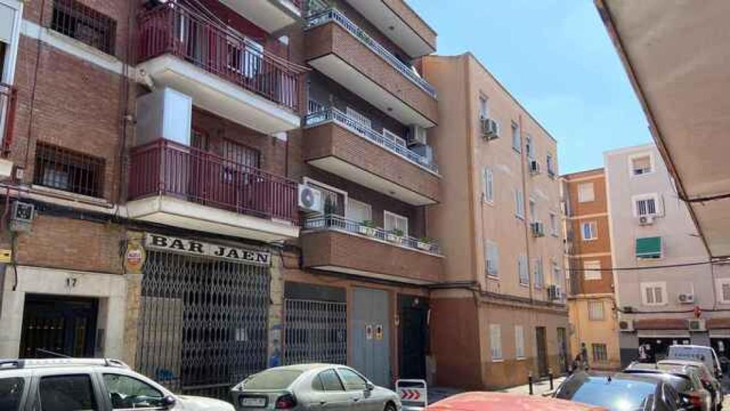 Edificio en el que fue detenido el agresor.