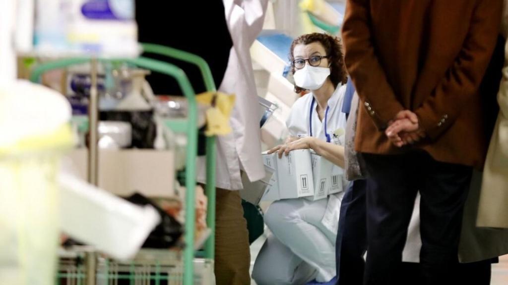 Una sanitaria en un hospital español.