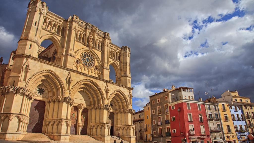 La Catedral de Cuenca, punto de partida de Tierra de girasol. Foto: Flickr Tomás Fano