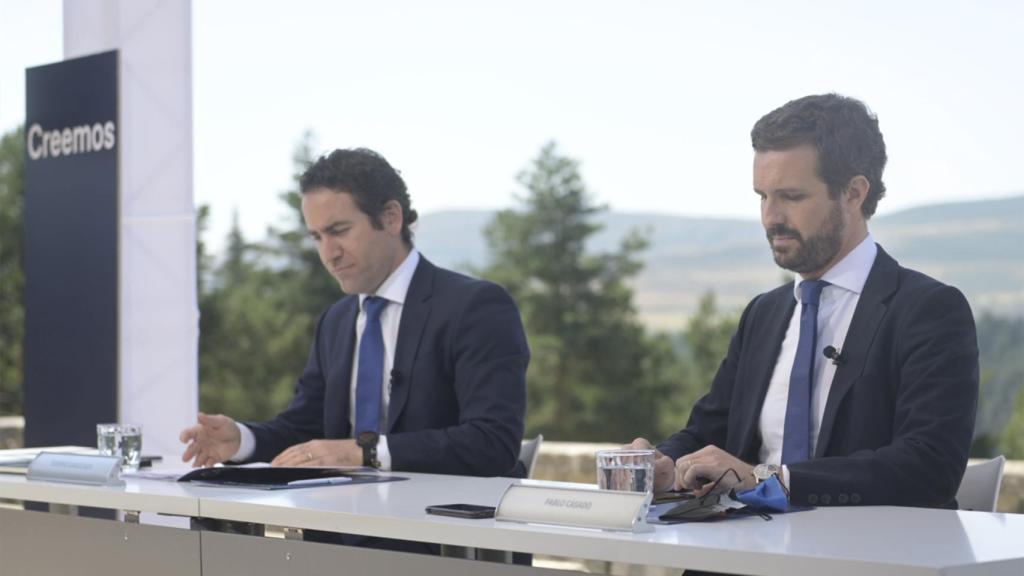 Pablo Casado y Teodoro García Egea en la Junta Directiva Nacional del PP en el Parador de Gredos.