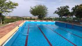 Foto de archivo de una piscina en la provincia malagueña