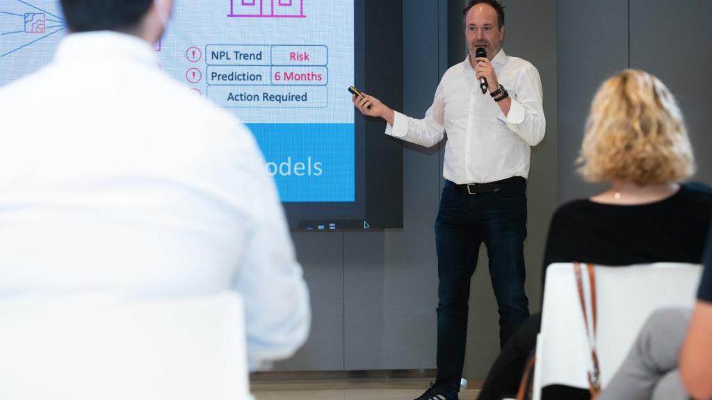 El CEO de Wenalyze, Carlos Albo, durante el Capital4Startups Pitch de hace un mes en Valencia.