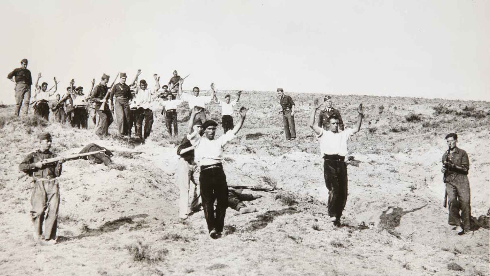 Milicianos republicanos presos durante la Batalla de Guadarrama.