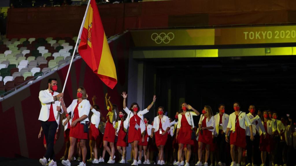 La delegación española desfilando en la Ceremonia de Apertura de los JJOO de Tokio 2020.