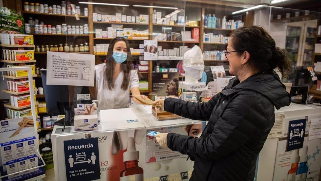 Una imagen de archivo en una farmacia.