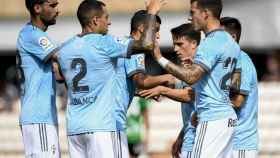 Los jugadores del Celta celebran un gol ante el Sanluqueño