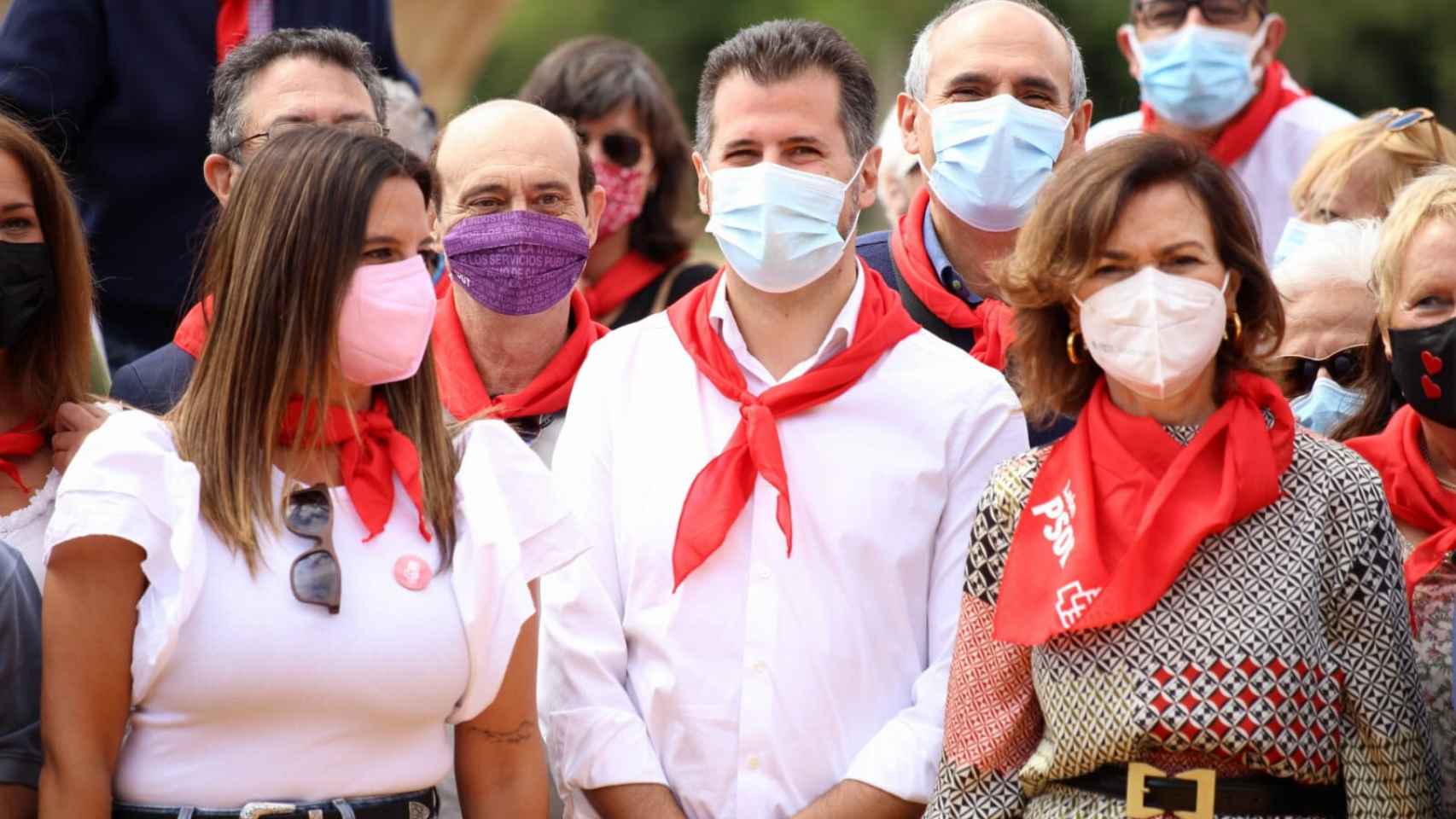 Carmen Calvo y Luis Tudanca en la Fiesta de la Rosa del PSOE de León 3