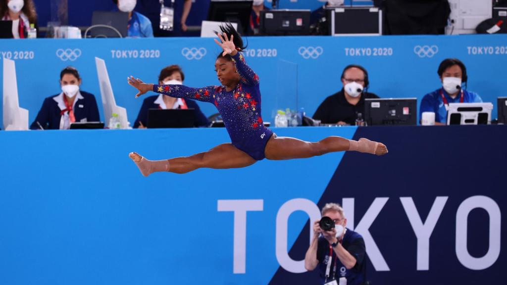 Simone Biles, en acción en los Juegos Olímpicos de Tokio 2020