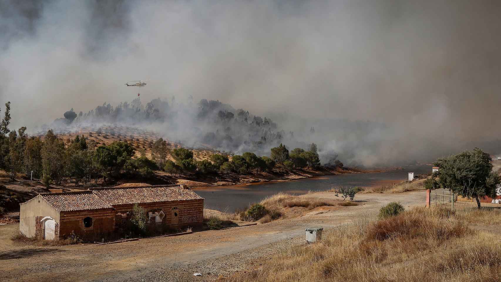 Incendio forestal en Villarrasa.