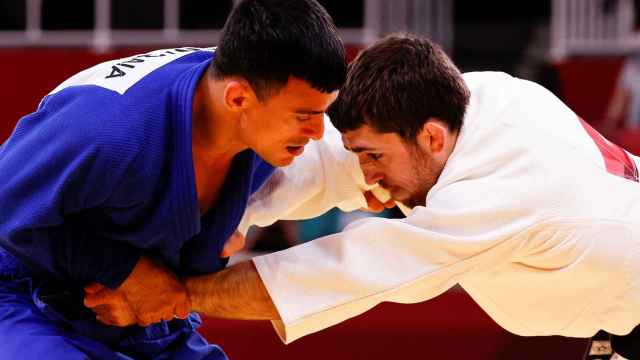 Alberto Gaitero compitiendo en judo en los JJOO de Tokio 2020