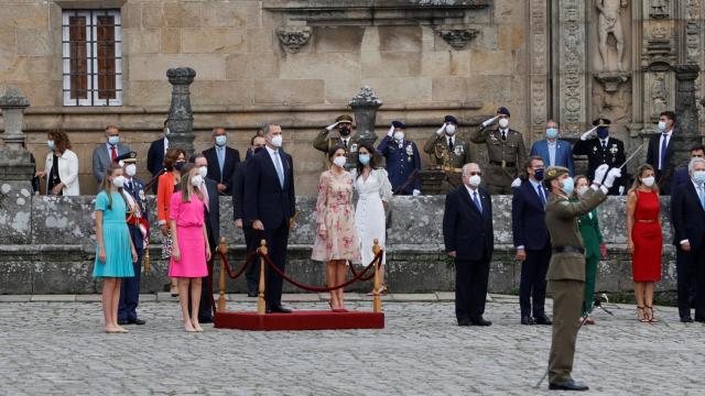 Los reyes en la ofrenda al Apóstol Santiago, en la Catedral de Santiago.