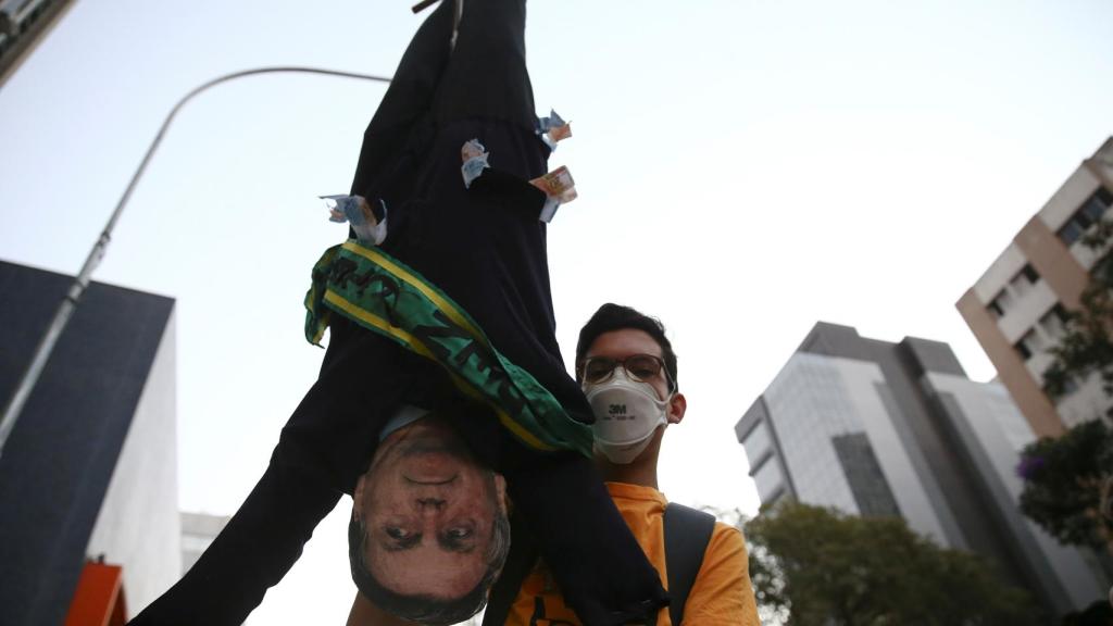 Protestas para exigir la destitución de Bolsonaro.