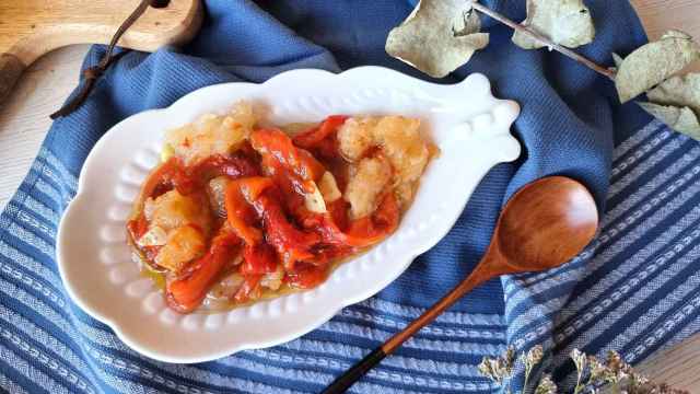 Pimientos asados con bacalao, receta de esgarraet valenciano