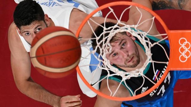 Luka Doncic durante el Eslovenia - Argentina