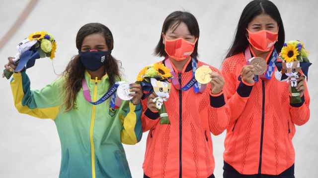 Rayssa Leal, Momiji Nishiya y Funa Nakayama, podio más joven de la historia de los Juegos Olímpicos
