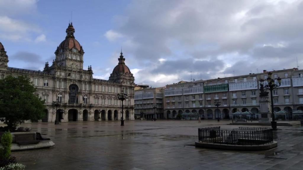 A Coruña entre nubes y claros.