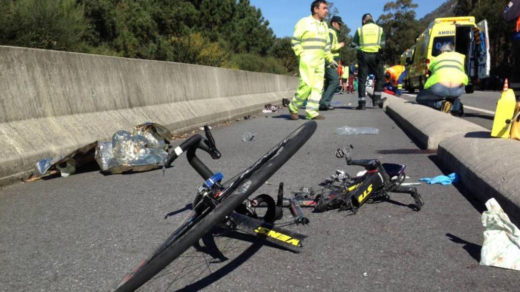 Imagen de un atropello a varios ciclistas.