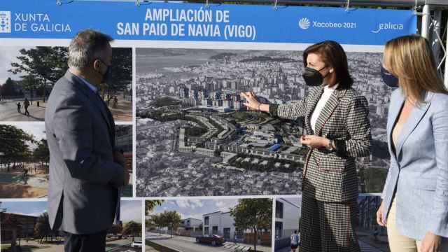 La conselleira de Medio Ambiente, Territorio y Vivienda, Ángeles Vázquez, al inicio de las expropiaciones el pasado mes de abril.