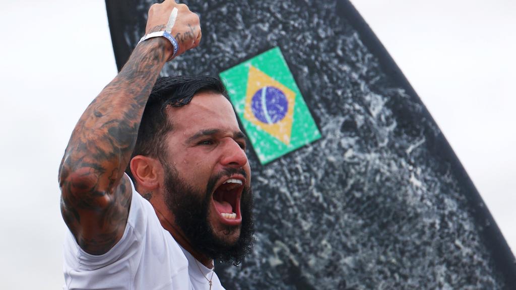 Italo Ferreira, campeón olímpico de surf en Tokio 2020