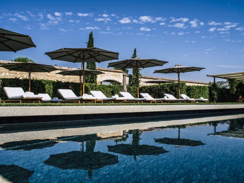 Piscina exterior de Abadía Retuerta LeDomaine.