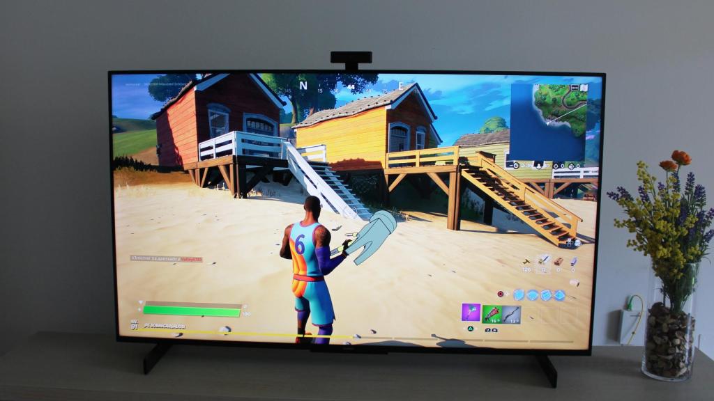 Huawei Vision S con Fortnite en una PlayStation 4.