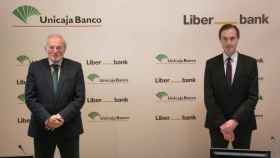 Unicaja Banco y Liberbank cierran hoy su fusión para crear la quinta entidad de España
