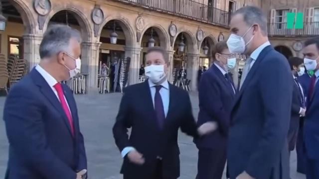 Felipe VI y Page bromeando (Foto: Captura vídeo Huffington Post)