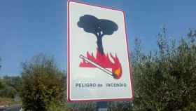 Cartel de peligro de incendios en la Comunidad Valenciana.