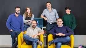 Actual equipo de Moirai Biodesign: Gerard Minuesa (investigador), Cristina Alsina (investigadora), Amadís Pagès (CEO y cofundador), Judit Domingo (investigadora),  Ivan Dotu (CTO y cofundador) y Daniel Poglayen (CDPO y cofundador).