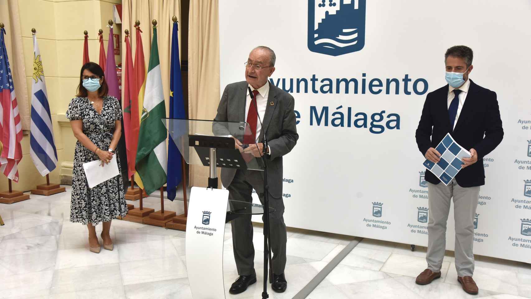 El alcalde de Málaga, Francisco de la Torre, durante la presentación de las nuevas ordenanzas fiscales.