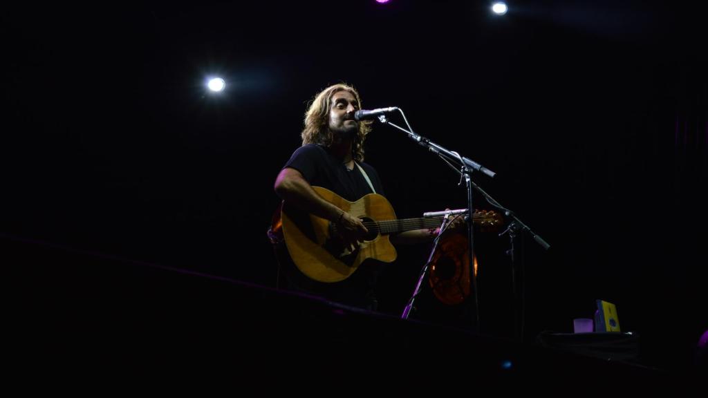 Andrés Suárez en el auditorio anoche.