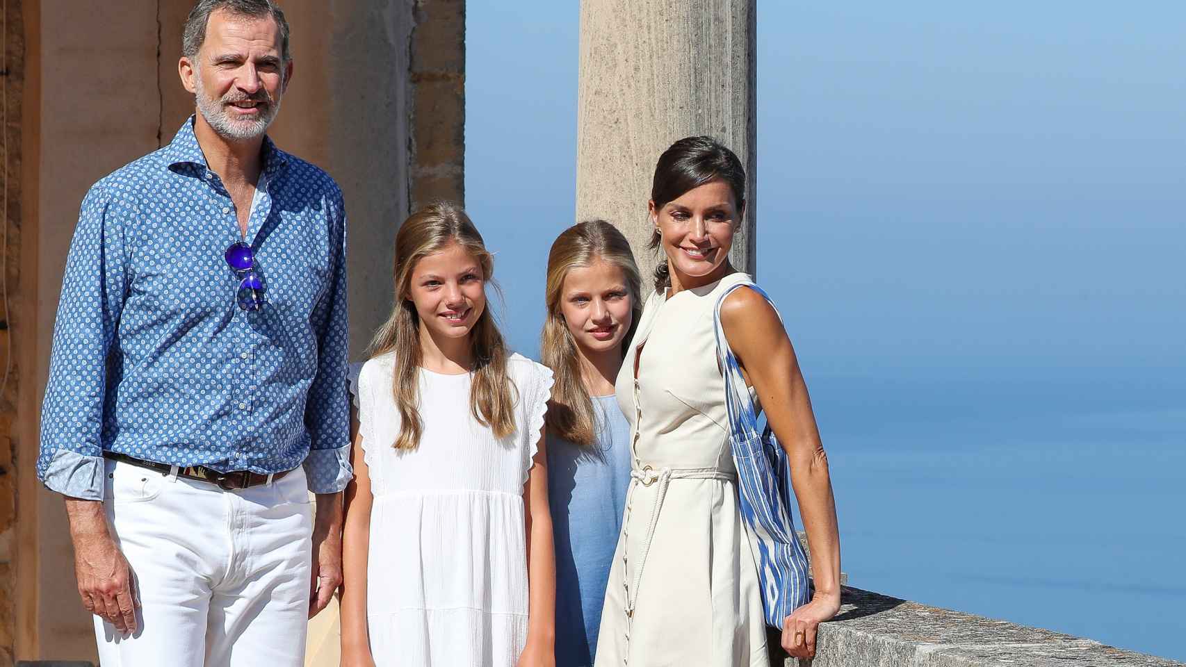 Los Reyes y sus hijas en una imagen perteneciente a sus vacaciones en Mallorca de 2019.