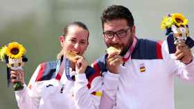 Fátima Gálvez y Alberto Fernández celebran la primera medalla de oro para España en los JJOO de Tokio