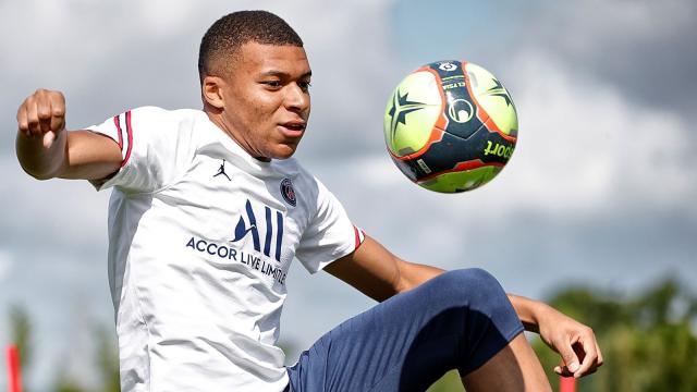 Kylian Mbappé, entrenando con el PSG