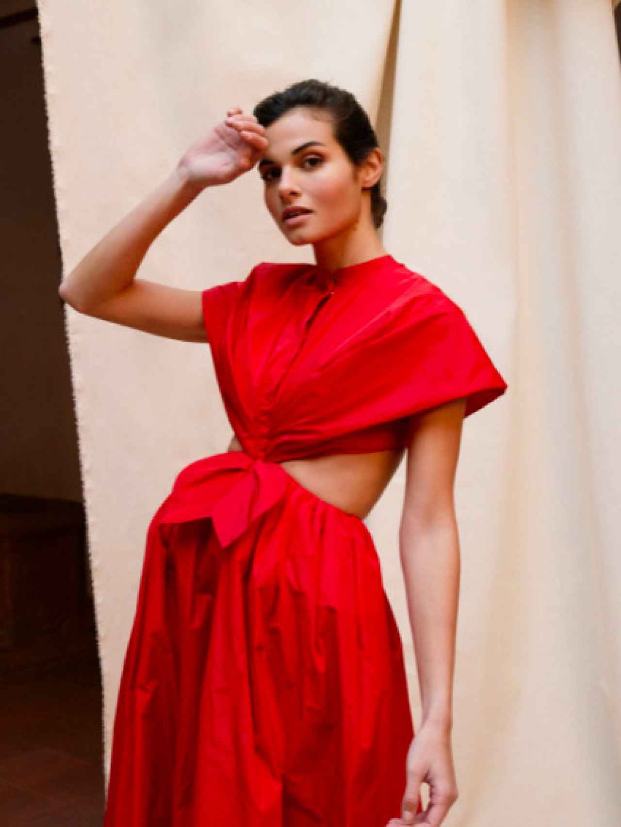 Vestido rojo de Candelas y Felipa.