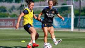 Ivana Andrés y Maite Oroz, en un entrenamiento del Real Madrid Femenino