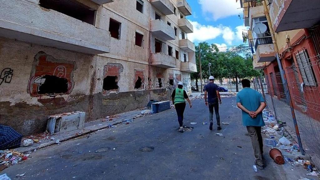 Visita al edificio abandonado.