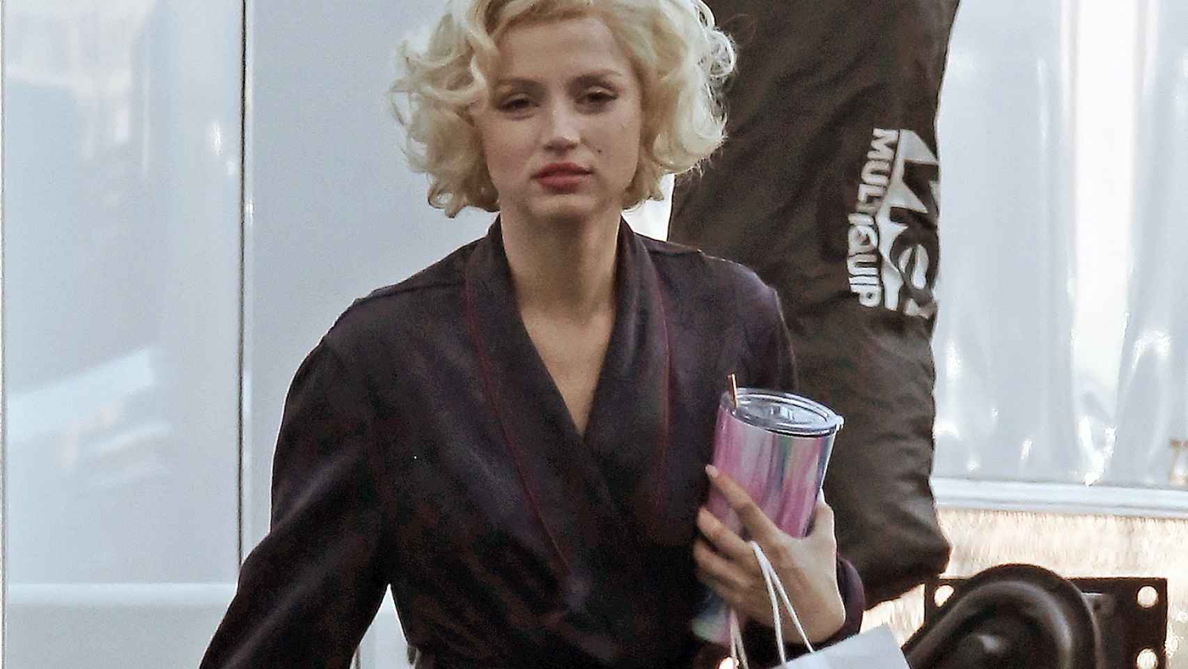 Ana de Armas como Marylin Monroe en el rodaje de 'Blonde'.