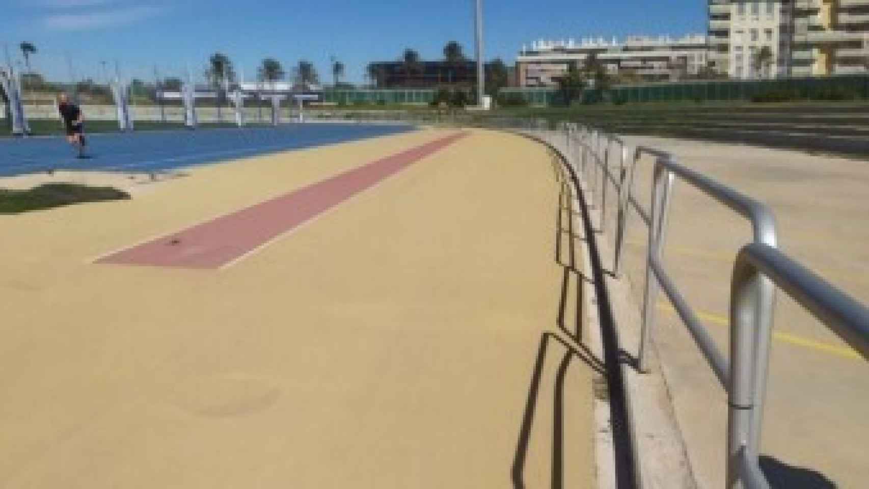 Otro punto del estadio de atletismo de Málaga.