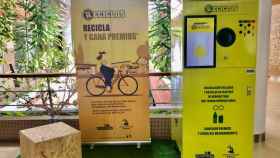 Maquinaria de reciclaje de RECICLOS en el C.C. A Barca